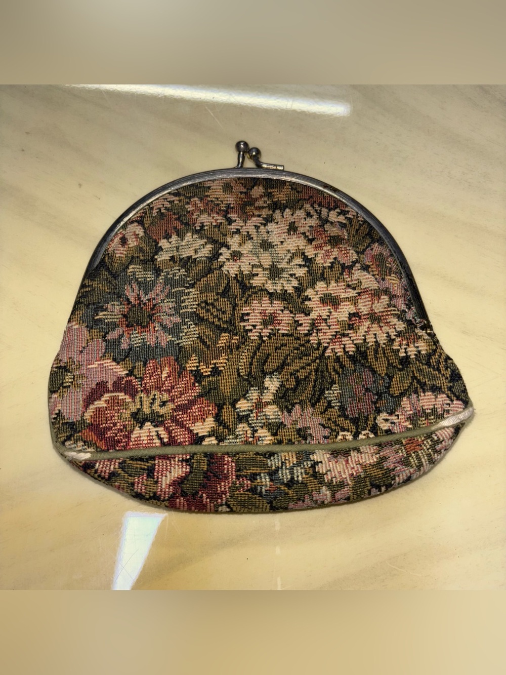 Vintage Floral Tapestry Kiss-Lock Coin Purse